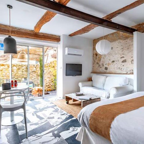 Garçonnières | Studios